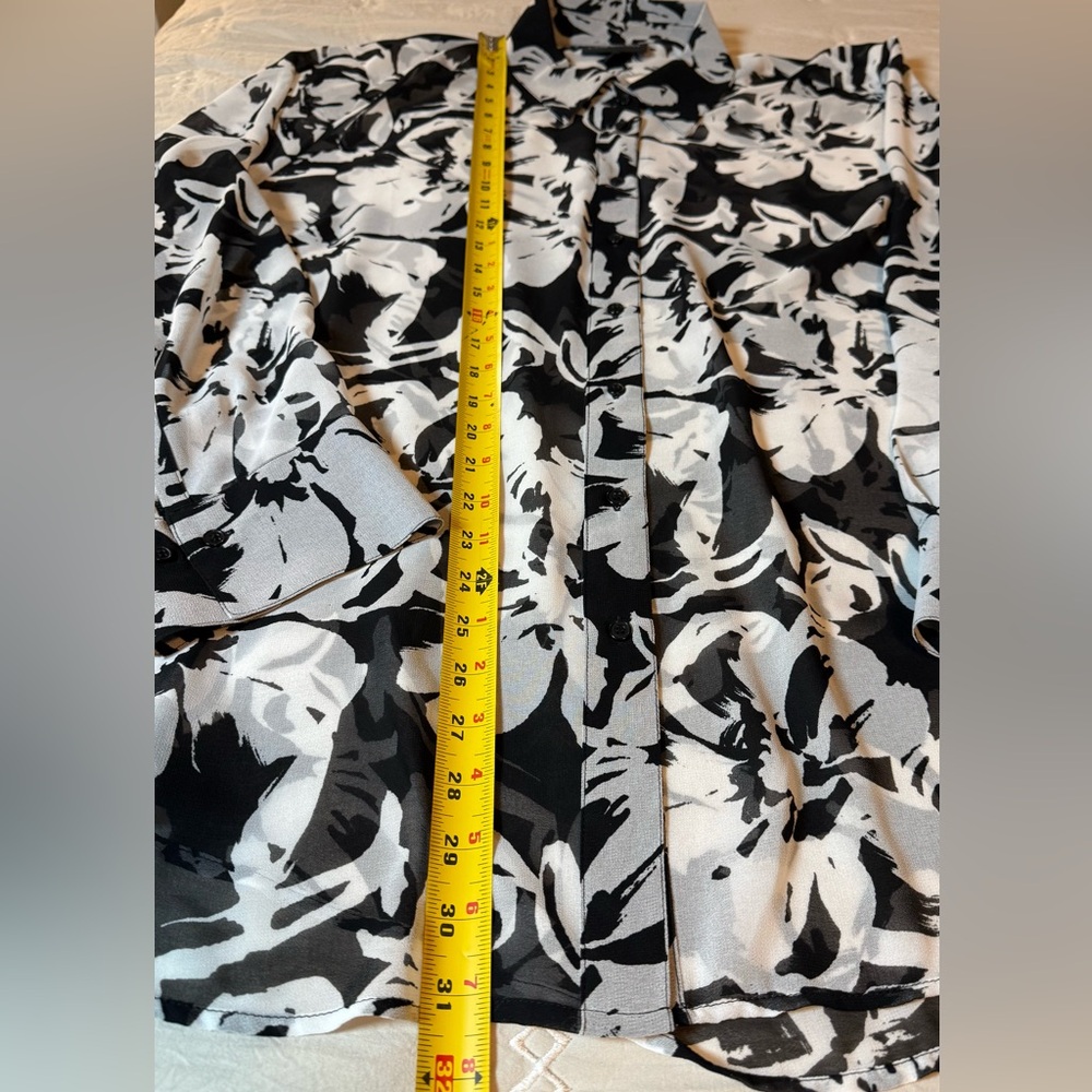 NEW Lane Bryant Silhouette Floral Button Down Shirt Top Sz 22/24 - Picture 9 of 9